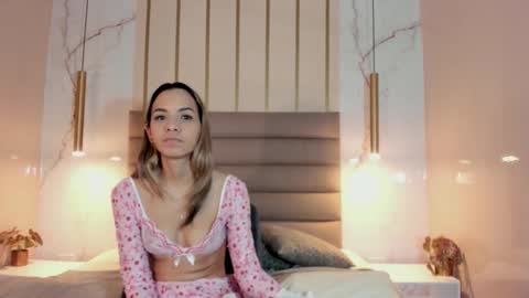 Snapshot of alice_simpson1 chatting on October 6, 11:51 am alice_simpson1 online show from October 6, 11:51 am