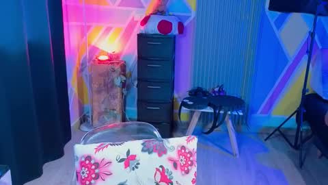 Alice online show from October 20, 10:10 pm