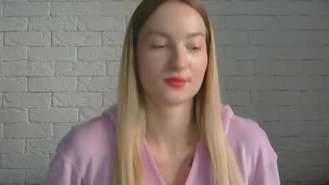 Alice online show from October 5, 2:59 pm