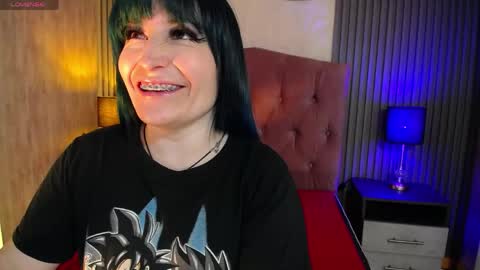Snapshot of alice_sweetmomma chatting on May 5, 7:33 pm Alice online show from May 5, 7:33 pm