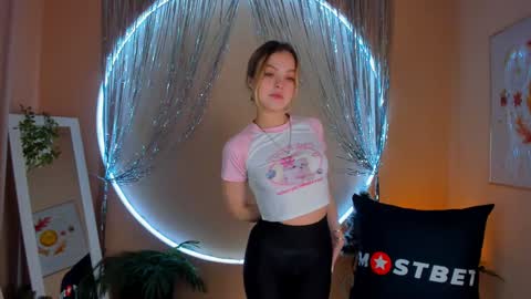 Alice  online show from December 9, 1:45 pm