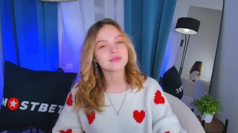 Alice  online show from December 11, 5:15 pm