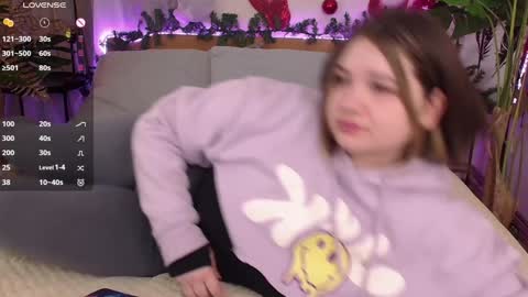 Snapshot of alice_walters chatting on January 12, 3:57 pm Alice online show from January 12, 3:57 pm