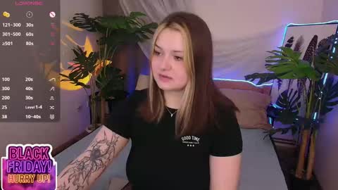 Snapshot of alice_walters chatting on November 23, 3:23 pm Alice online show from November 23, 3:23 pm