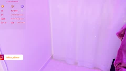 Alice  online show from December 15, 12:40 am