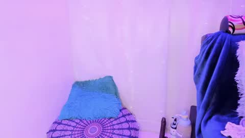 Alice  online show from March 1, 1:22 am