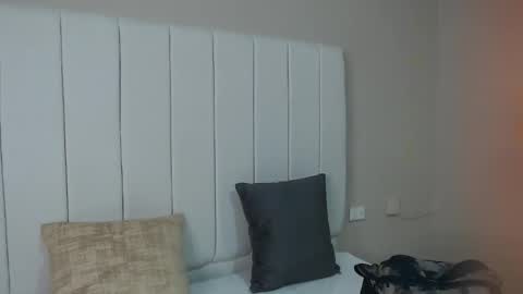 Alicia online show from January 14, 12:33 pm