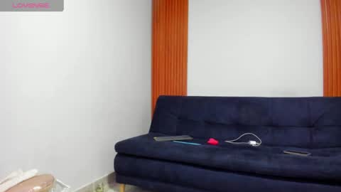 Snapshot of alice_williiams chatting on June 1, 2:08 pm alice williiams online show from June 1, 2:08 pm