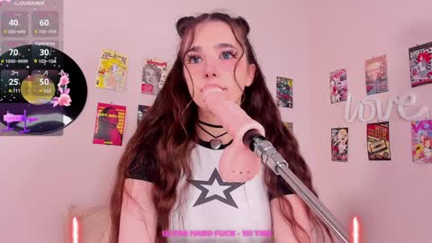 Snapshot of alicebonam chatting on December 19, 7:18 am Alice online show from December 19, 7:18 am