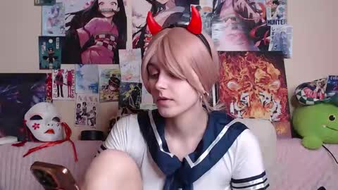 Snapshot of alicechio chatting on December 2, 8:15 pm alice online show from December 2, 8:15 pm