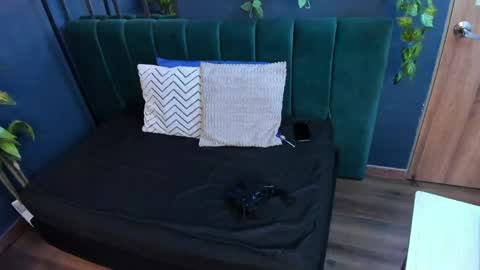 Alice online show from April 21, 11:38 am