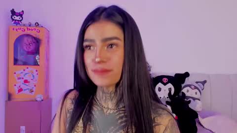 Snapshot of alicee_0 chatting on October 28, 9:06 pm Alice online show from October 28, 9:06 pm