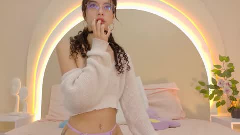 alice online show from November 24, 5:45 pm