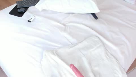 Snapshot of alicehanz_ chatting on February 2, 7:09 am Alice online show from February 2, 7:09 am