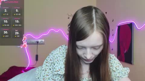 Snapshot of alicehariss chatting on October 26, 3:12 am Alie online show from October 26, 3:12 am