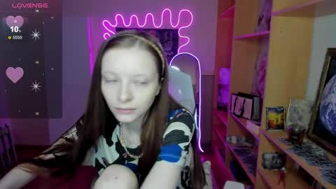 Snapshot of alicehariss chatting on November 16, 3:12 am Alie online show from November 16, 3:12 am