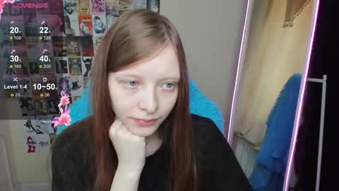 Snapshot of alicehariss chatting on November 25, 7:19 am Alie online show from November 25, 7:19 am