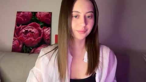 aliceinlustland online show from April 5, 7:11 pm