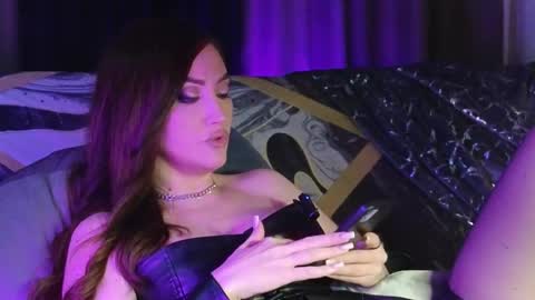 alicejameson online show from September 12, 8:53 pm