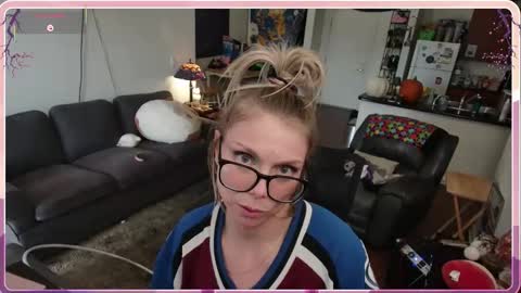 Snapshot of aliceliddell710 chatting on November 12, 6:52 pm Alice Liddell online show from November 12, 6:52 pm