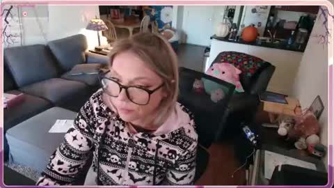 Snapshot of aliceliddell710 chatting on November 19, 5:57 pm Alice Liddell online show from November 19, 5:57 pm