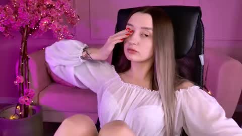 Alice online show from September 30, 1:38 pm