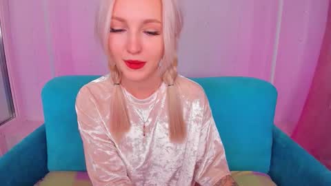 alicemonro online show from November 1, 8:27 am