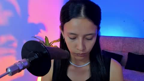 Snapshot of alicemoon__ chatting on November 13, 10:14 am Alicee online show from November 13, 10:14 am