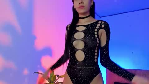 Snapshot of alicemoon__ chatting on November 27, 10:28 am Alicee online show from November 27, 10:28 am