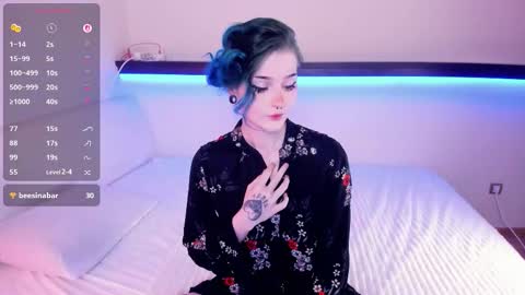 Snapshot of alicentity chatting on October 5, 6:12 am Alice online show from October 5, 6:12 am