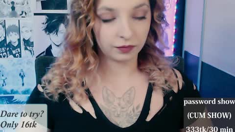 aliceriddle1 online show from April 4, 6:05 pm