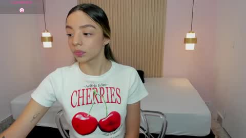 AliceRoss online show from April 13, 9:42 pm