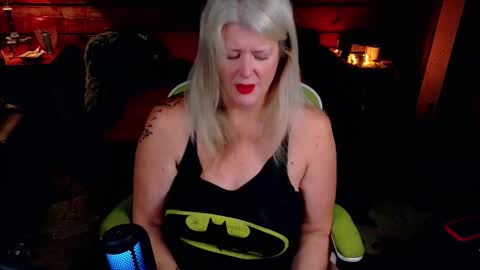 Alices Curiosity online show from November 26, 5:30 am