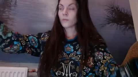 Snapshot of alicetailorrr chatting on February 17, 1:04 am AliceTailorrr online show from February 17, 1:04 am