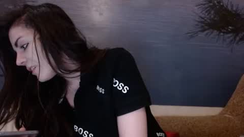 Snapshot of alicetailorrr chatting on March 11, 6:43 am AliceTailorrr online show from March 11, 6:43 am
