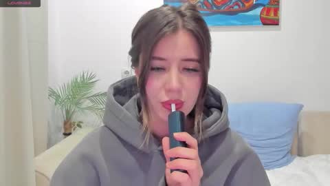 Snapshot of alicetuker chatting on November 24, 5:34 pm Alice online show from November 24, 5:34 pm