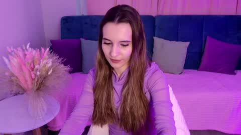Snapshot of aliceweiss_ chatting on January 17, 5:11 am Alice online show from January 17, 5:11 am