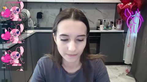 Snapshot of aliceweiss_ chatting on November 27, 11:45 am Alice online show from November 27, 11:45 am