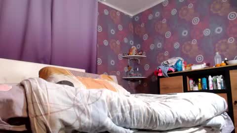 alicewetsquirt online show from February 18, 4:16 pm