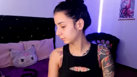 Snapshot of alicewoodville chatting on December 8, 7:00 pm Alice online show from December 8, 7:00 pm