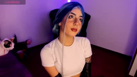 Snapshot of alicewoodville chatting on December 12, 9:26 pm Alice online show from December 12, 9:26 pm