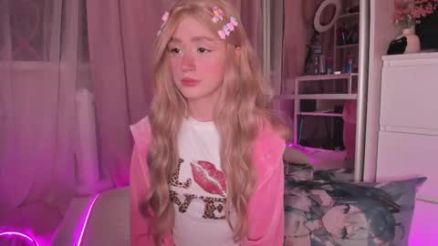 Snapshot of alicexbae chatting on November 26, 3:57 pm from wonderland online show from November 26, 3:57 pm