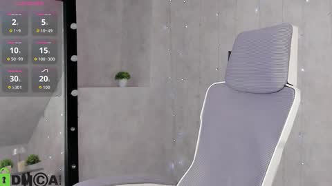 Alicia Adams online show from February 3, 6:22 am