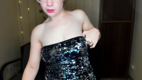 Snapshot of alicia_folow chatting on January 27, 5:26 pm Alicia online show from January 27, 5:26 pm