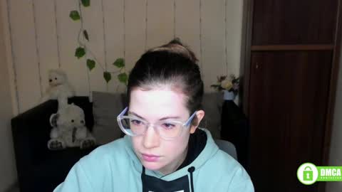 Snapshot of alicia_folow chatting on February 1, 12:26 pm Alicia online show from February 1, 12:26 pm