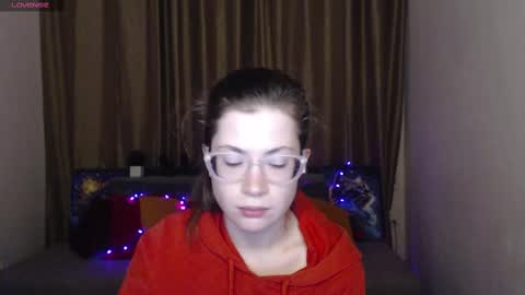 Snapshot of alicia_folow chatting on March 9, 6:21 pm Alicia online show from March 9, 6:21 pm