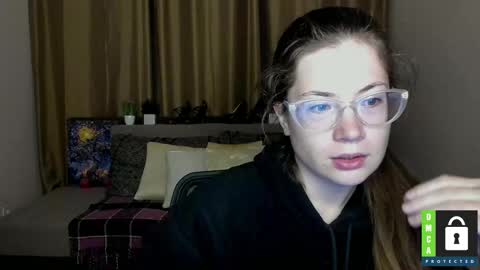Snapshot of alicia_folow chatting on September 17, 11:23 am Alicia online show from September 17, 11:23 am