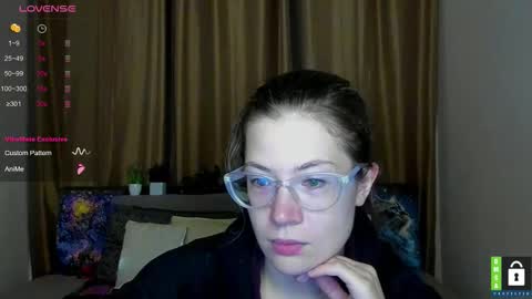 Snapshot of alicia_folow chatting on October 17, 11:24 am Alicia online show from October 17, 11:24 am