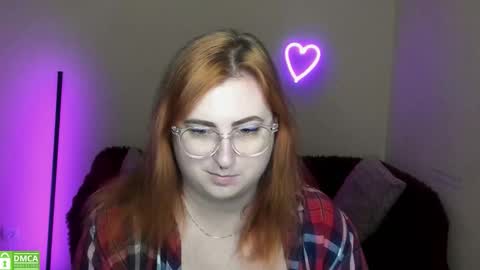 Snapshot of alicia_side_red chatting on September 24, 11:24 am Alicia online show from September 24, 11:24 am