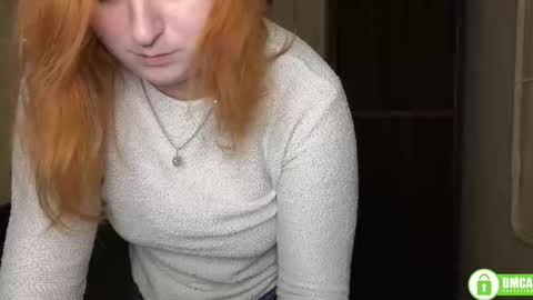 Snapshot of alicia_side_red chatting on October 29, 6:37 am Alicia online show from October 29, 6:37 am